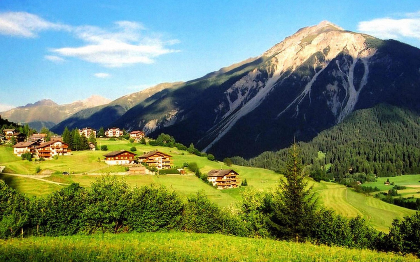 Fondo de pantalla Lake Mountain - The Alps 1440x900