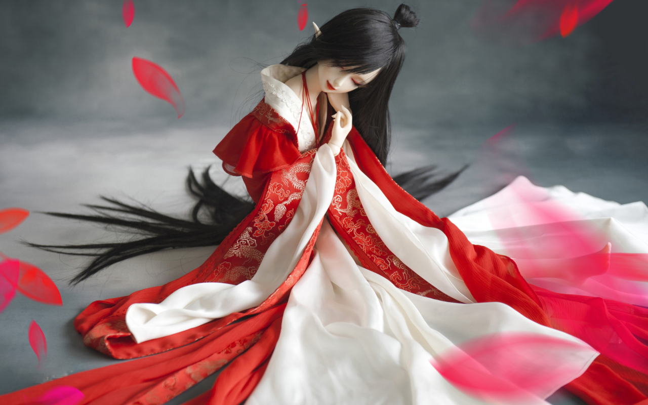 Beautiful Doll In Japanese Kimono wallpaper 1280x800