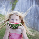 Sfondi Girl Eating Watermelon 128x128