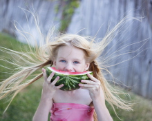 Обои Girl Eating Watermelon 220x176