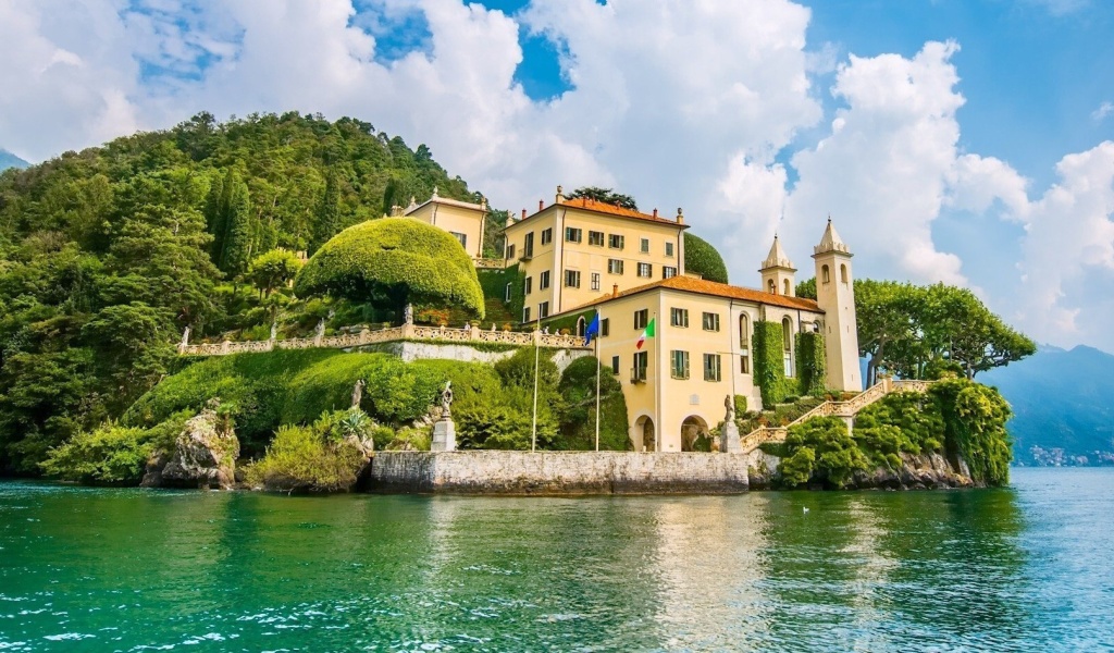 Lake Como in Italy Must Visit wallpaper 1024x600