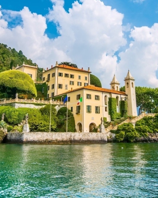 Kostenloses Lake Como in Italy Must Visit Wallpaper für 320x480