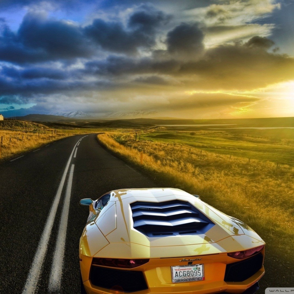 Fondo de pantalla Lamborghini Aventador 1024x1024