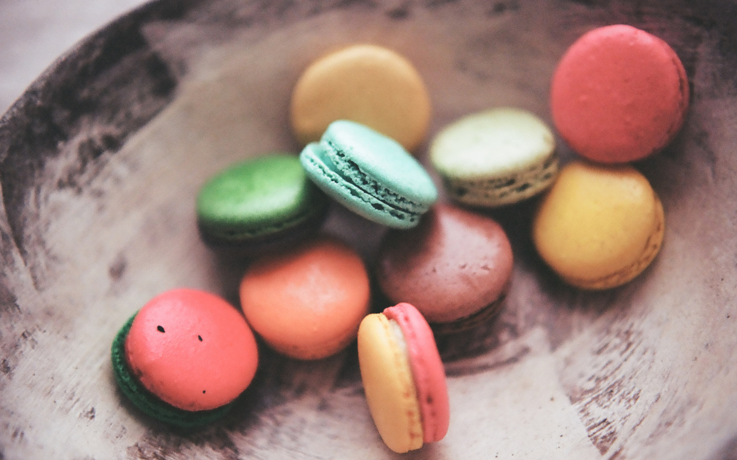 Macaroons wallpaper 1440x900