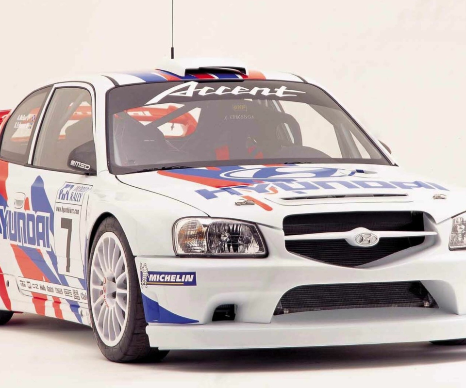 Das Hyundai Accent WRC Wallpaper 960x800
