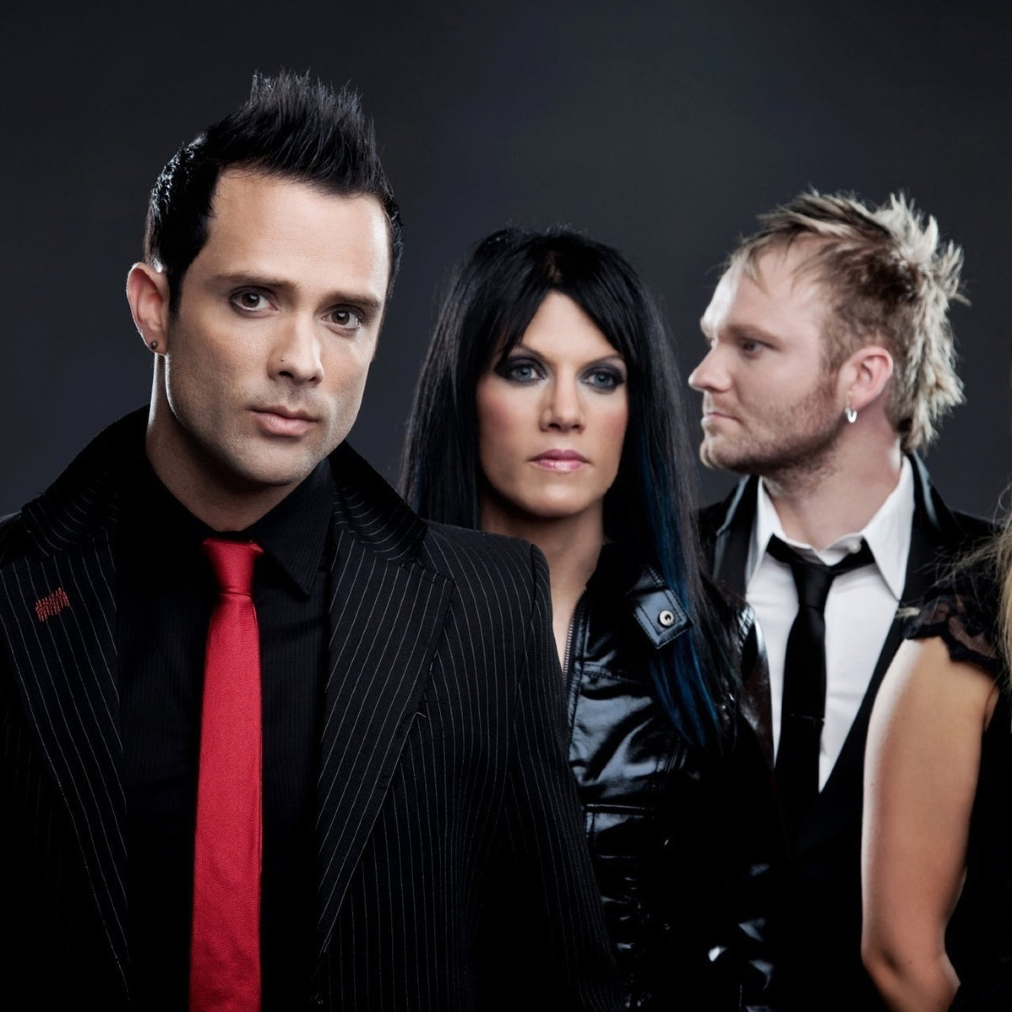 Картинка группа 3. Группа Skillet. Skillet 2002. Рок Скиллет. Skillet 2004.