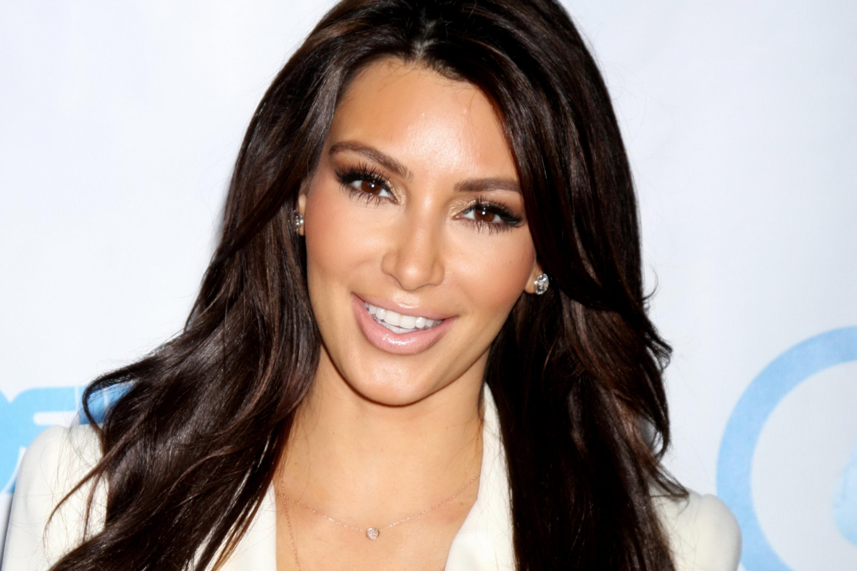 Kim Kardashian screenshot #1 2880x1920
