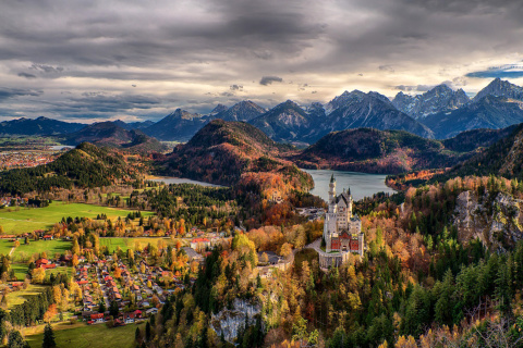 Das Neuschwanstein Castle Panorama Wallpaper 480x320