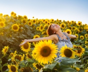 Sunflower Girl screenshot #1 176x144