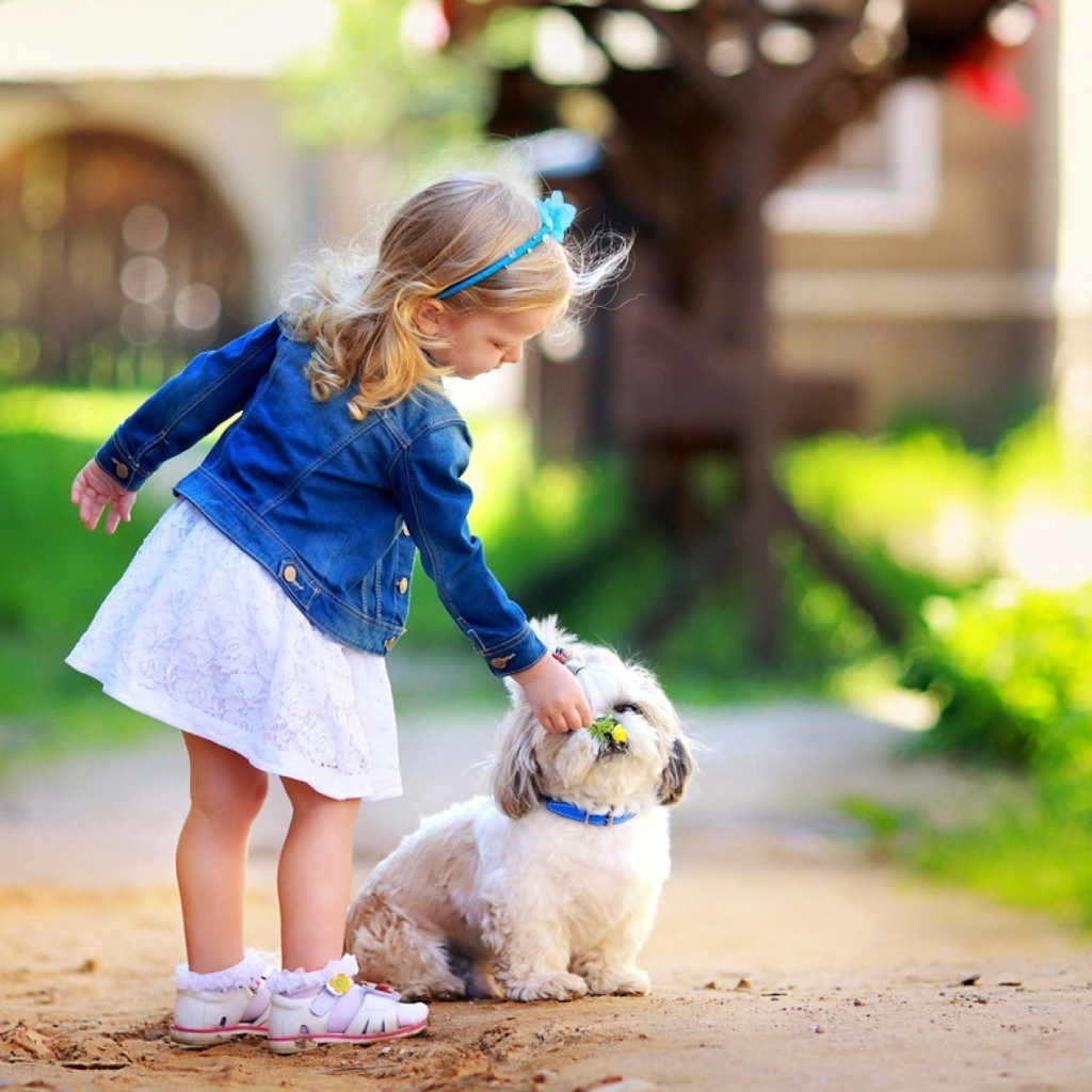 Little Girl With Cute Puppy wallpaper 1024x1024