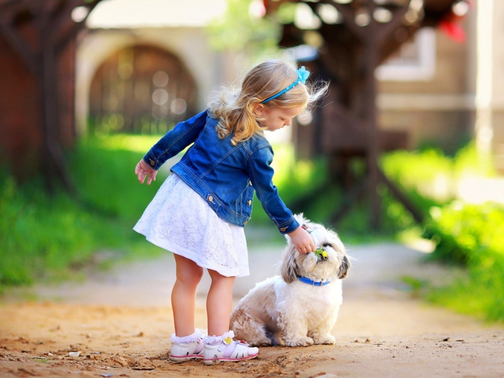 Das Little Girl With Cute Puppy Wallpaper 1024x768