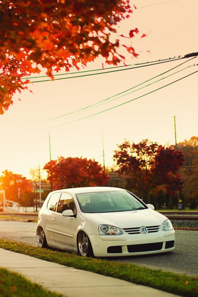 Volkswagen Golf screenshot #1 640x960