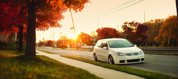 Fondo de pantalla Volkswagen Golf 720x320