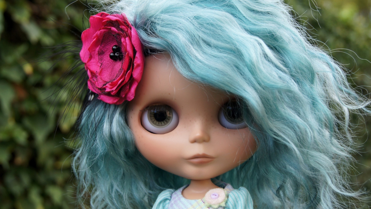 Das Doll With Blue Hair Wallpaper 1280x720