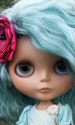 Fondo de pantalla Doll With Blue Hair 240x400