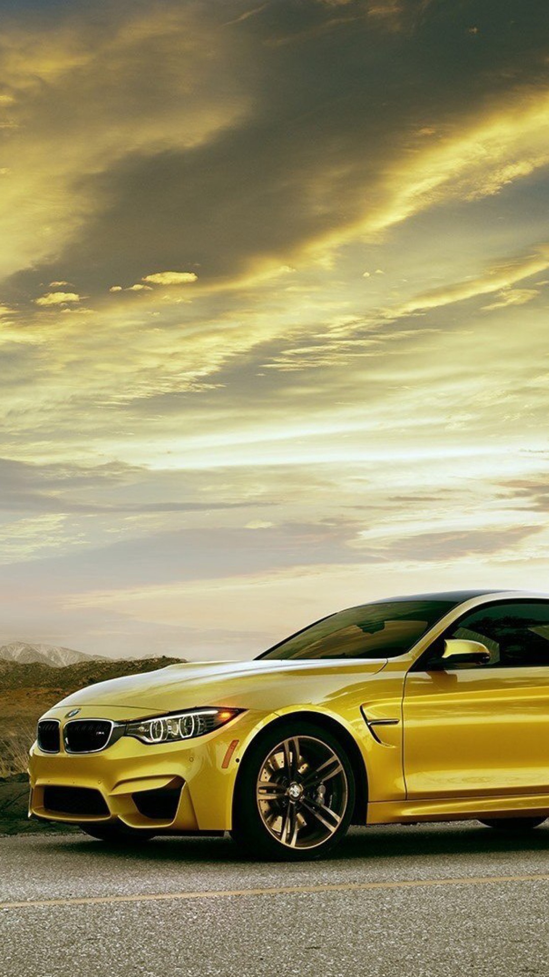 BMW M4 screenshot #1 1080x1920