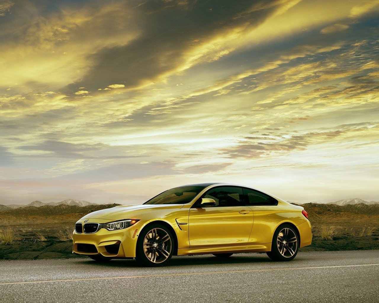 Das BMW M4 Wallpaper 1280x1024