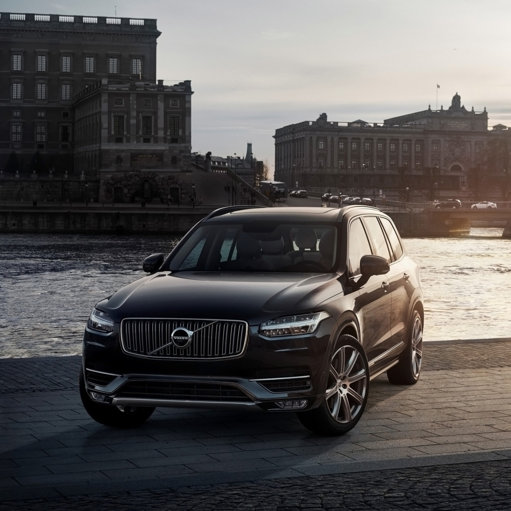 2015 Volvo XC90 SUV wallpaper 1024x1024