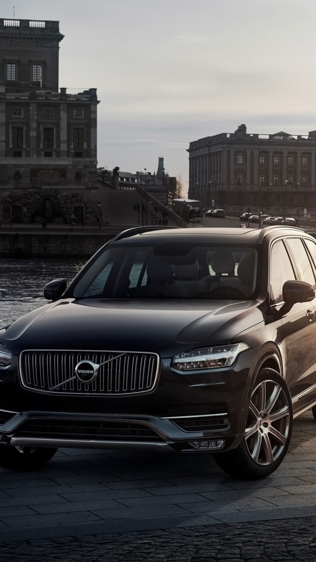 Обои 2015 Volvo XC90 SUV 1080x1920