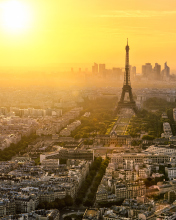 Das Paris In Sunlight Wallpaper 176x220