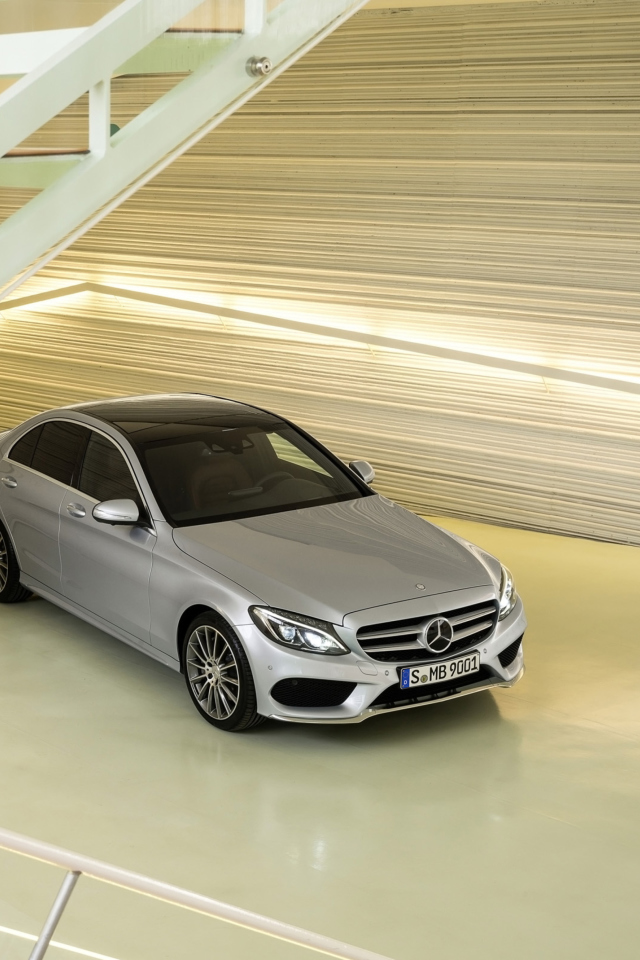 Fondo de pantalla 2014 Mercedes Benz C Class C250 640x960