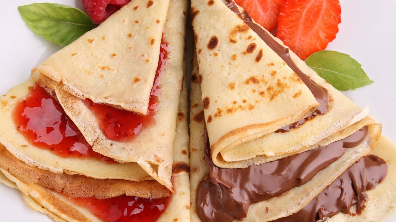 Most delicious pancakes with jam wallpaper 1366x768