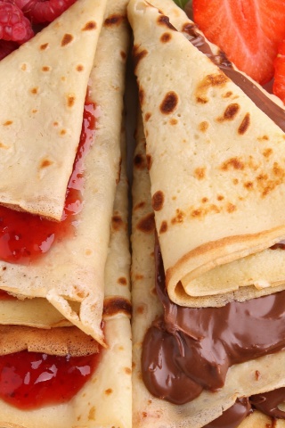 Most delicious pancakes with jam wallpaper 320x480