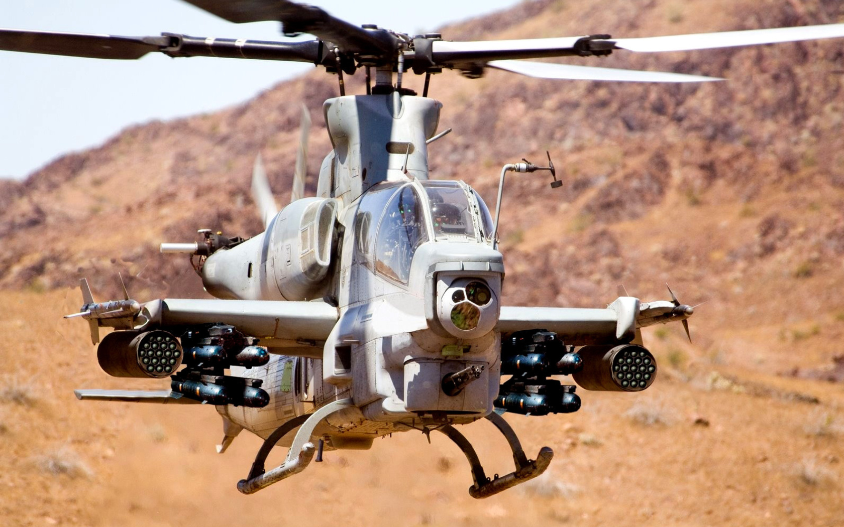 Fondo de pantalla Helicopter Bell AH-1Z Viper 1680x1050