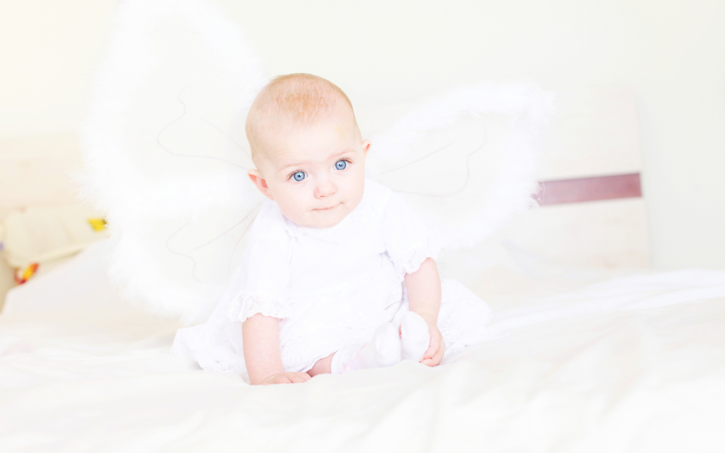 Baby Angel wallpaper 1440x900