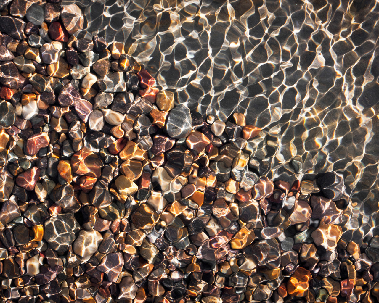 Pebbles And Water Reflections wallpaper 1280x1024
