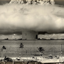 Das Nuclear Bomb Near The Beach Wallpaper 208x208