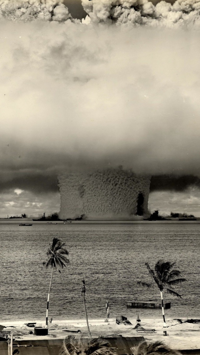 Nuclear Bomb Near The Beach wallpaper 640x1136