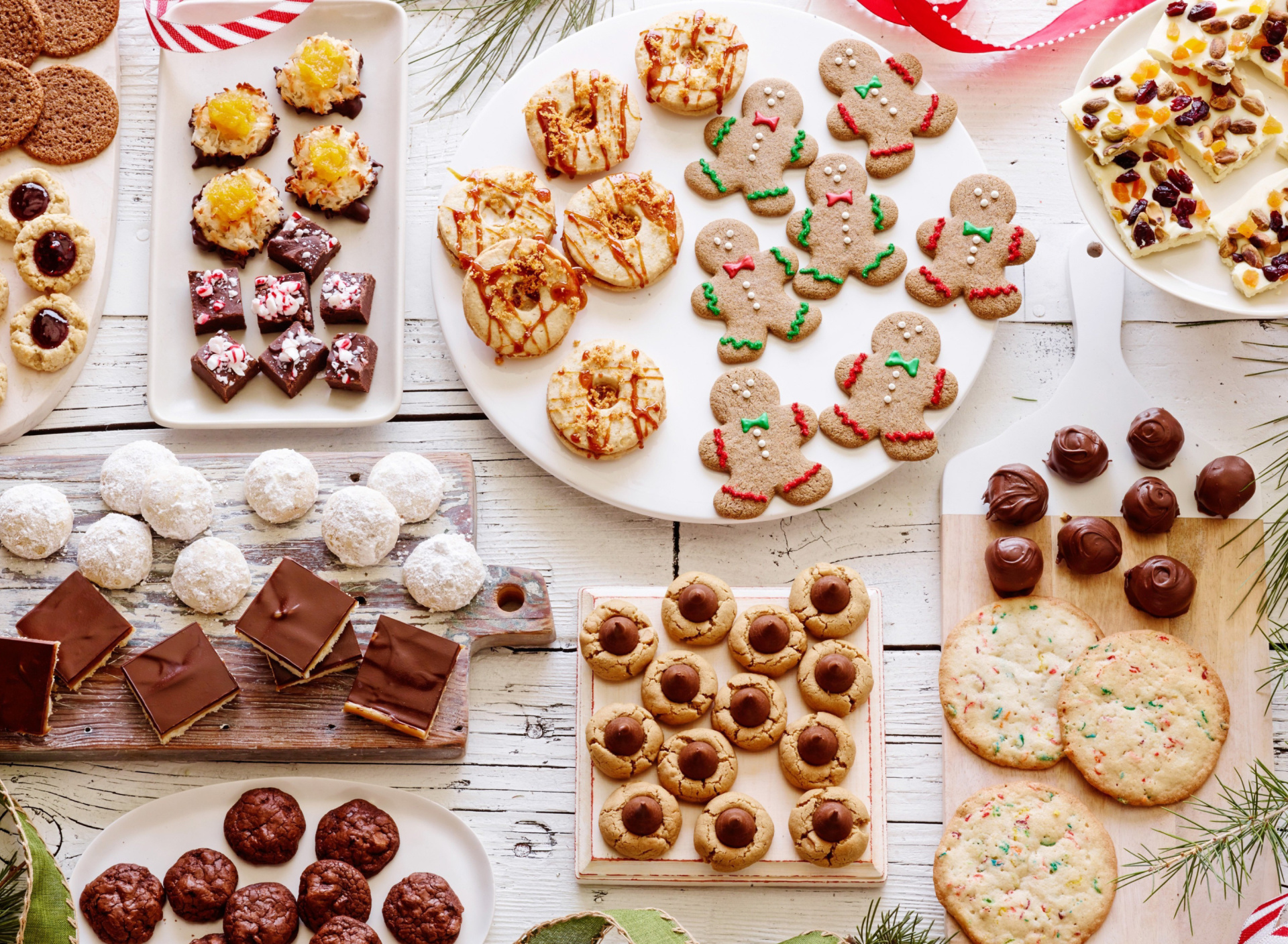 Обои Traditional Christmas Cookie and Gingerbread 1920x1408