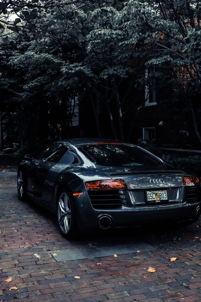 Screenshot №1 pro téma Audi R8 Black V10 640x960