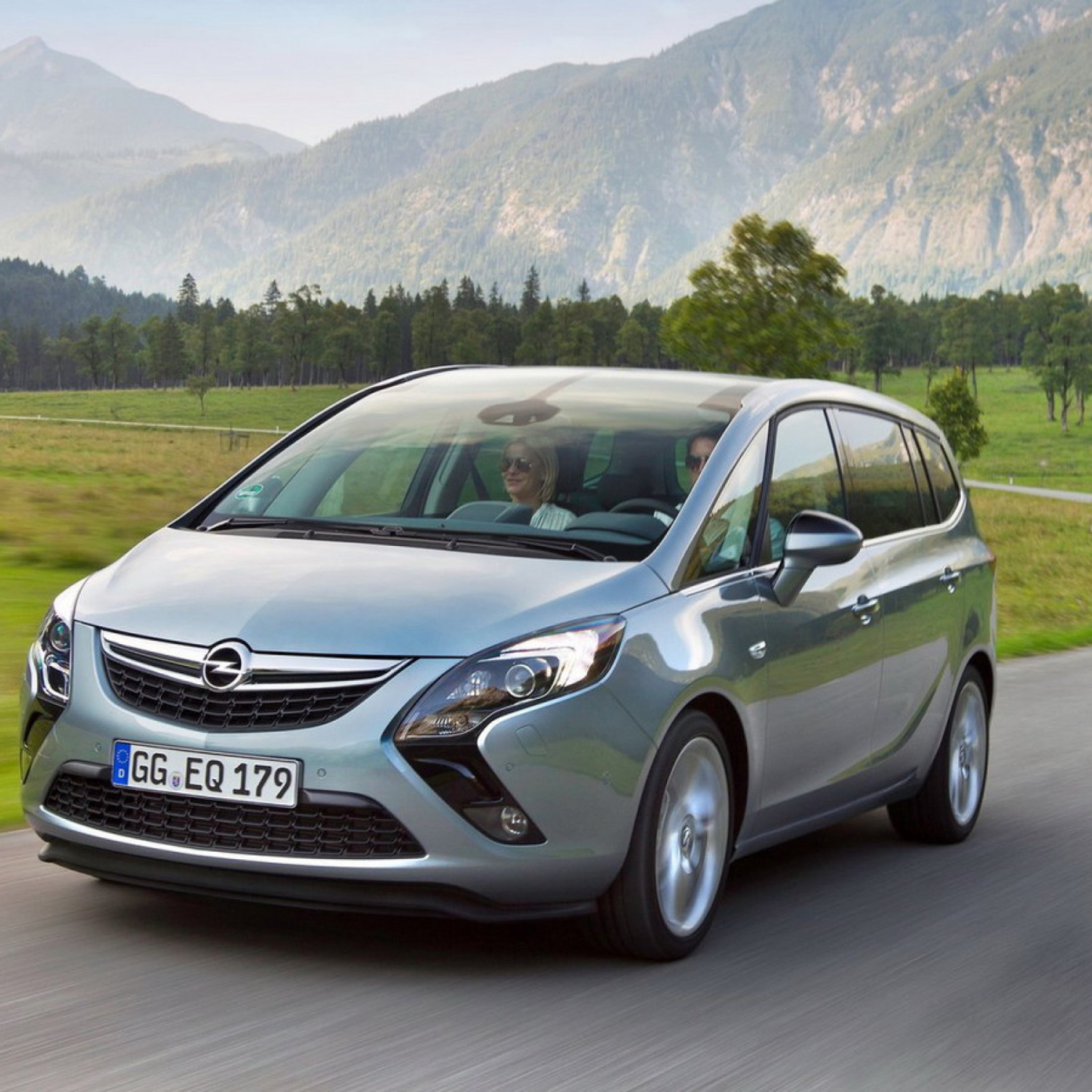 Opel am. Опель Зафира Турер. Опель Зафира с Tourer. Opel Zafira Tourer 2012. Опель Зафира 1.