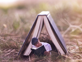 Reading Books wallpaper 320x240