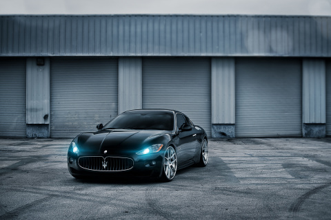 Das Maserati GranTurismo Wallpaper 480x320