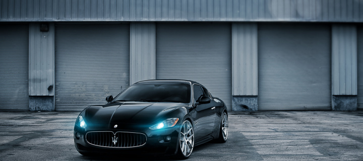 Обои Maserati GranTurismo 720x320