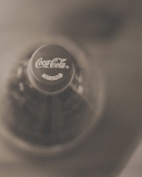 Fondo de pantalla Coca-Cola Bottle 128x160