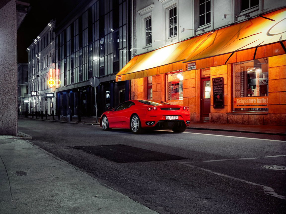 Обои Red Ferrari In City Lights 1152x864
