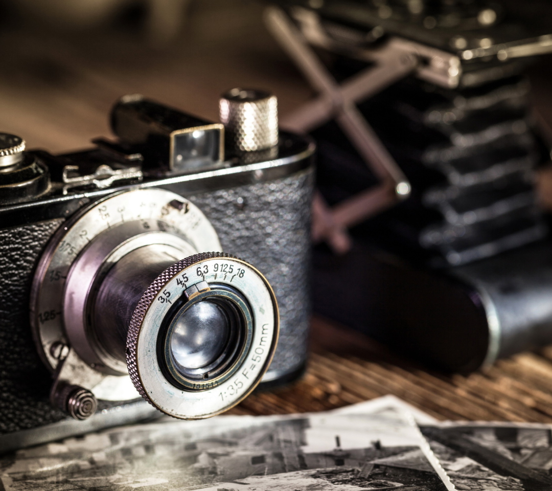 Обои Vintage Camera 1080x960