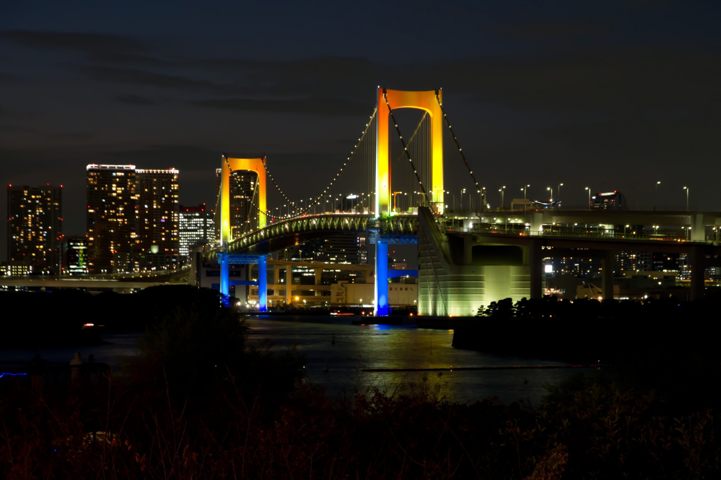 Fondo de pantalla Tokyo Rainbow Bridge 2880x1920