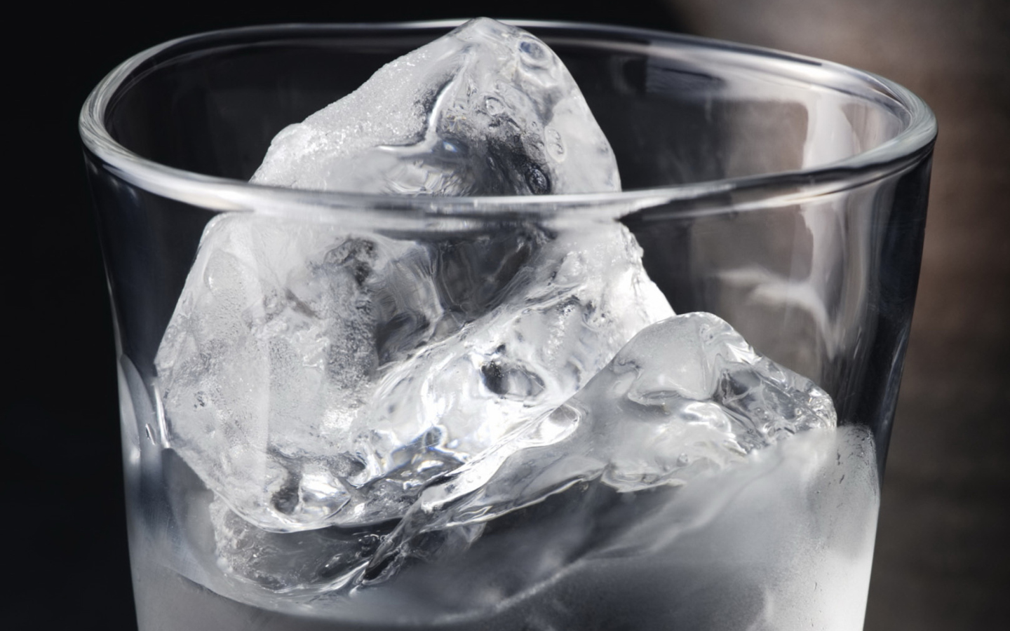 Fondo de pantalla Ice In Glass 1440x900
