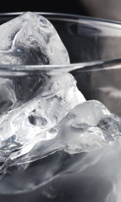 Обои Ice In Glass 240x400
