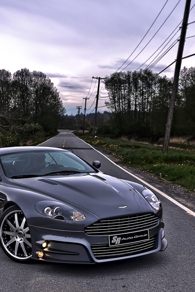 Fondo de pantalla Aston Martin 640x960