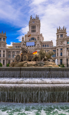 Обои Plaza de Cibeles in Madrid 240x400