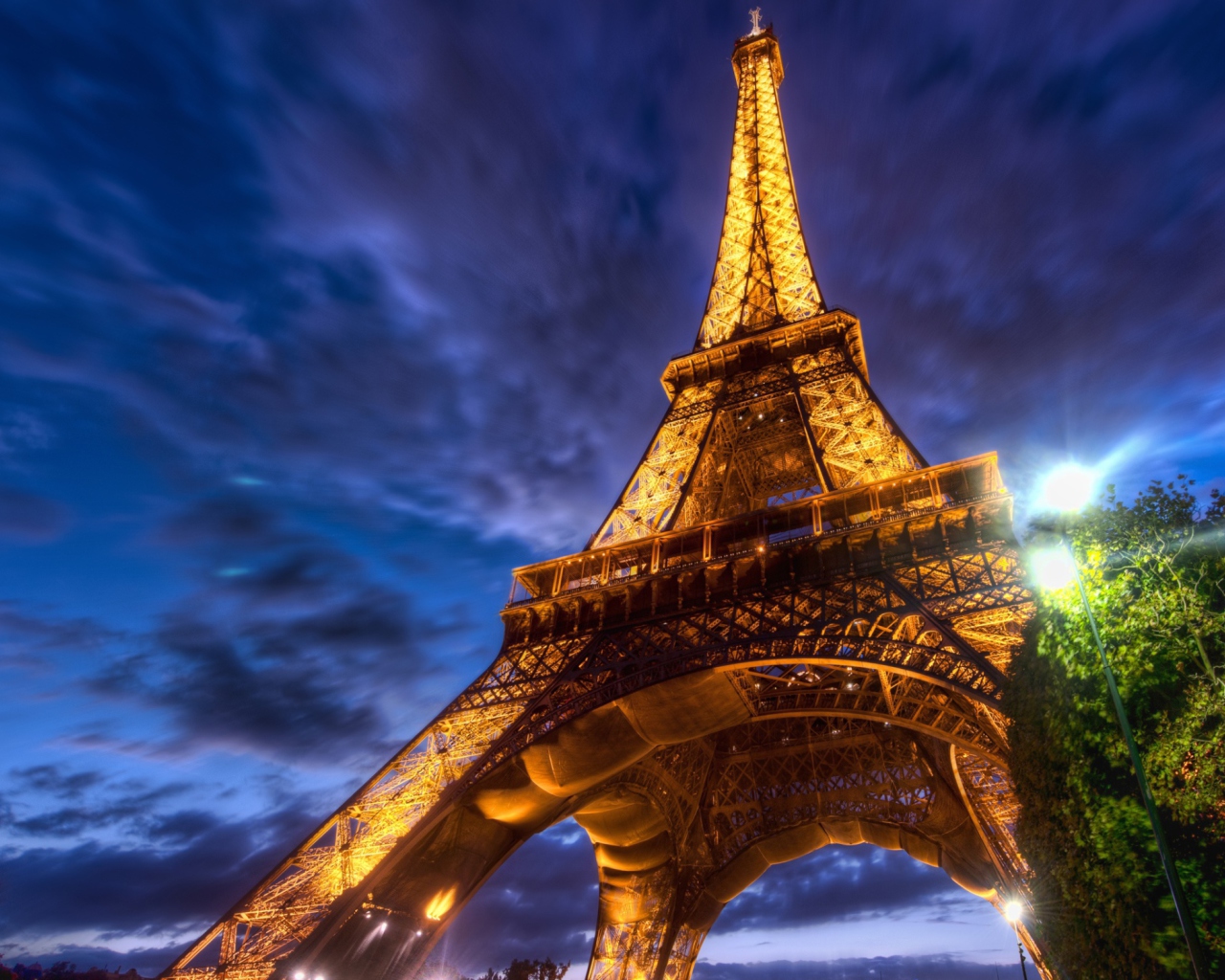 Das Eiffel Tower Wallpaper 1280x1024