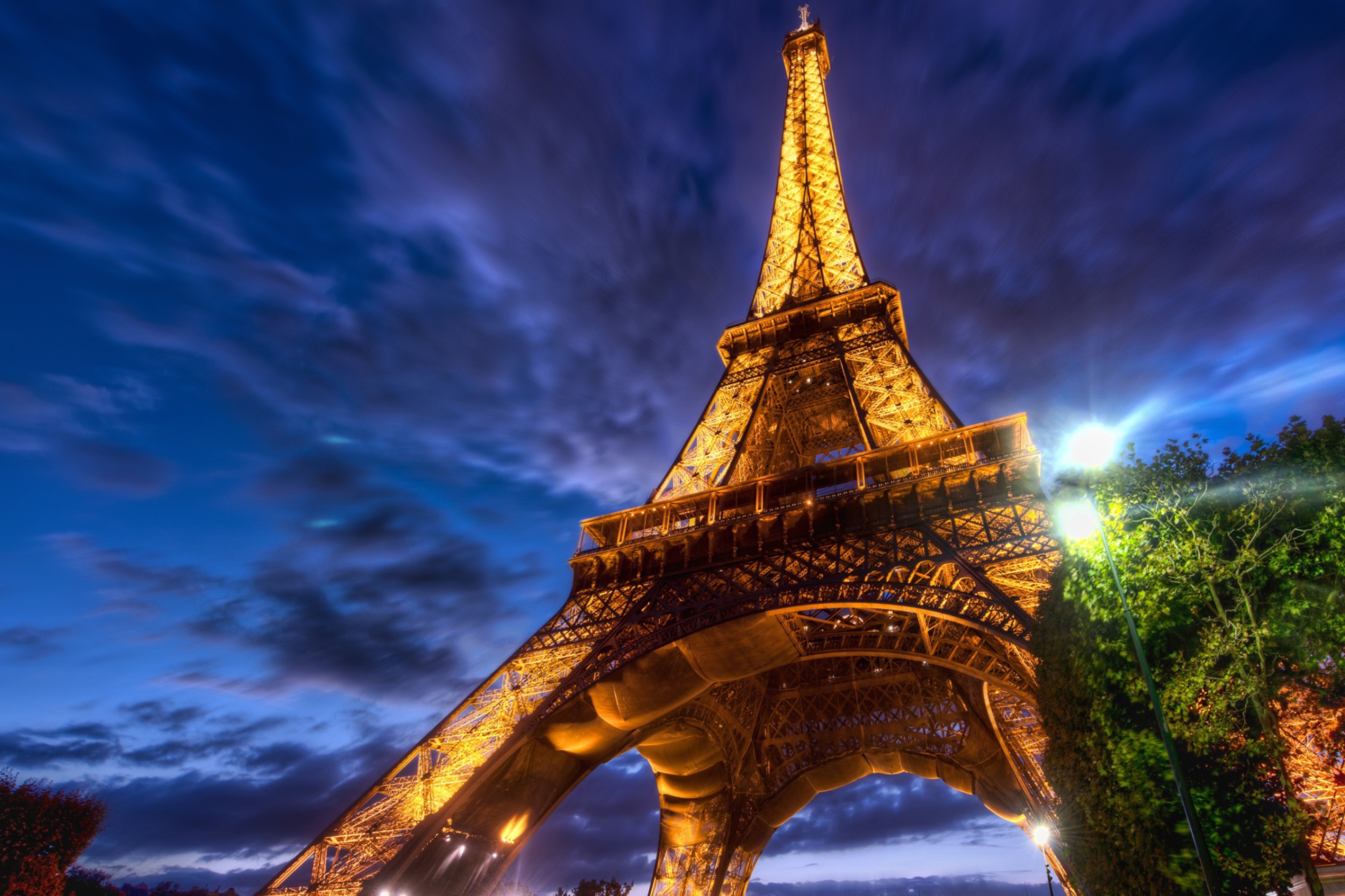 эйфелева башня париж ночь огни бесплатно