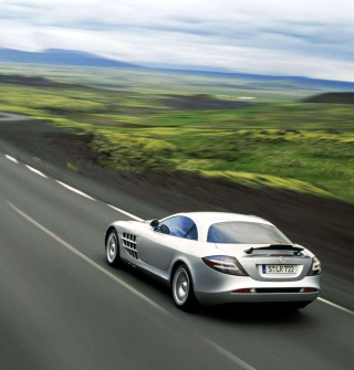 Kostenloses SLR Mclaren Mercedes Benz Wallpaper für iPad Air