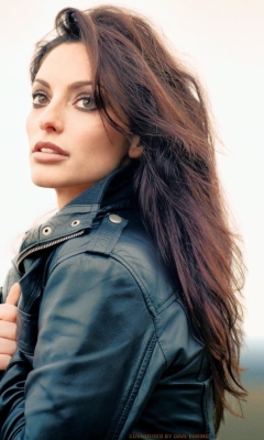 Sfondi Beautiful Brunette Wearing Black Leather Jacket 240x400